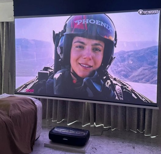 VIVIDSTORM: Motorized Projection Screens for a True Home Cinema