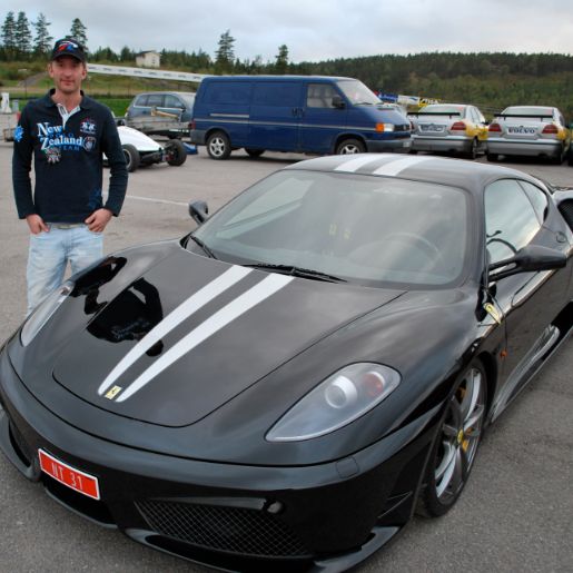Andreas Warp, founder of AllUNeed.no, at a car track day