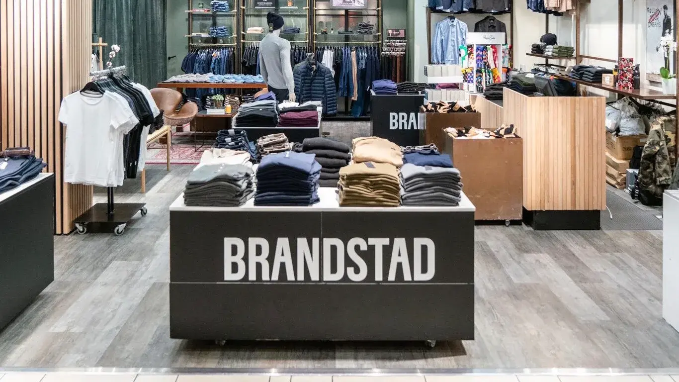 Order from Brandstad at Thon Senter Sandvika — Delivered by AllUNeed.no