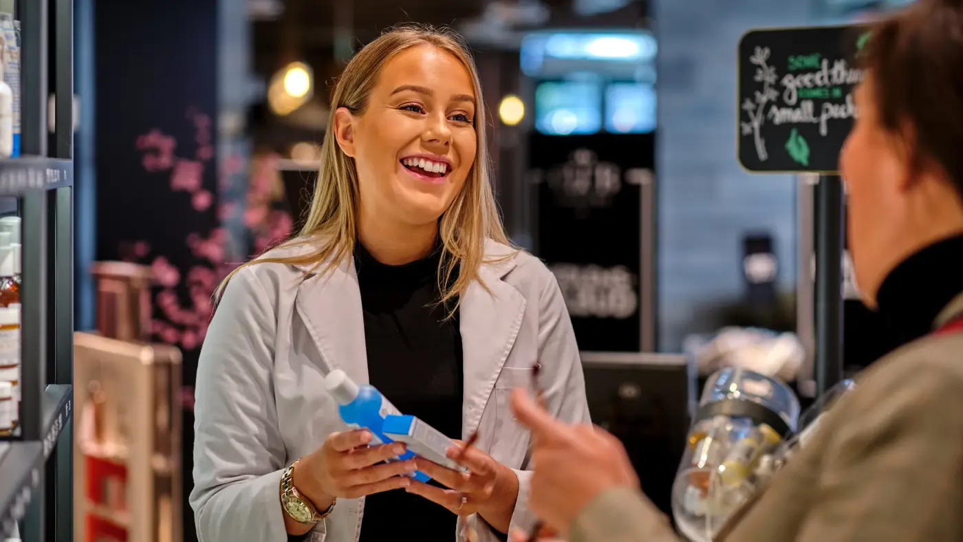 Order from Fredrik & Louisa at Thon Senter Sandvika — Delivered by AllUNeed.no