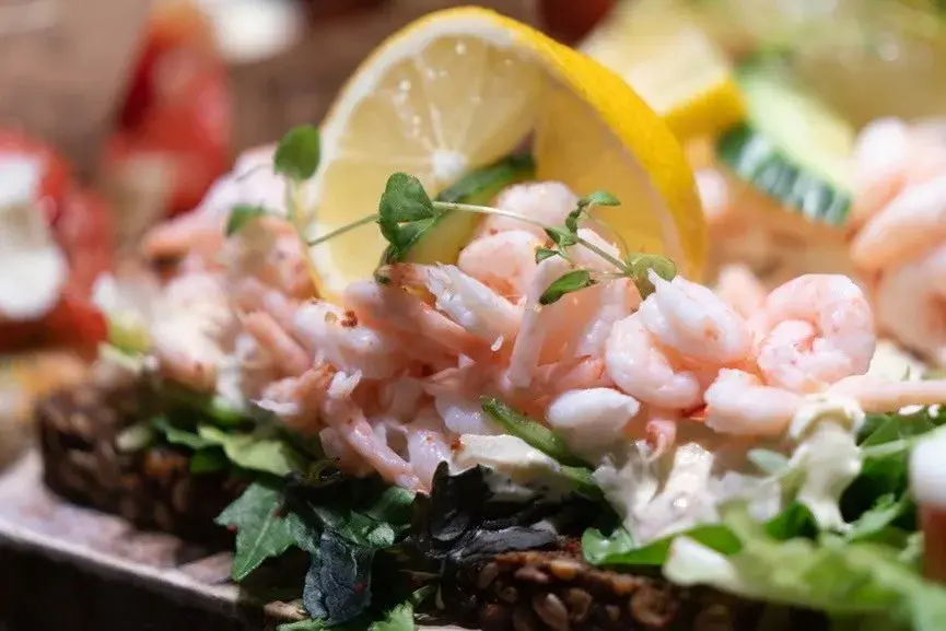 Order from Kanel Steinovnsbakeri at Thon Senter Sandvika — Delivered by AllUNeed.no