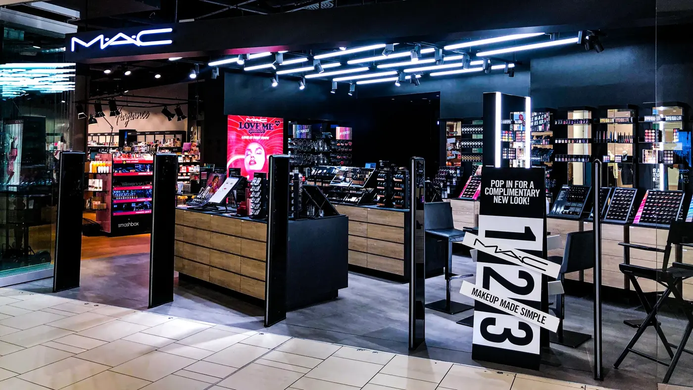 Order from MAC Cosmetics at Thon Senter Sandvika — Delivered by AllUNeed.no